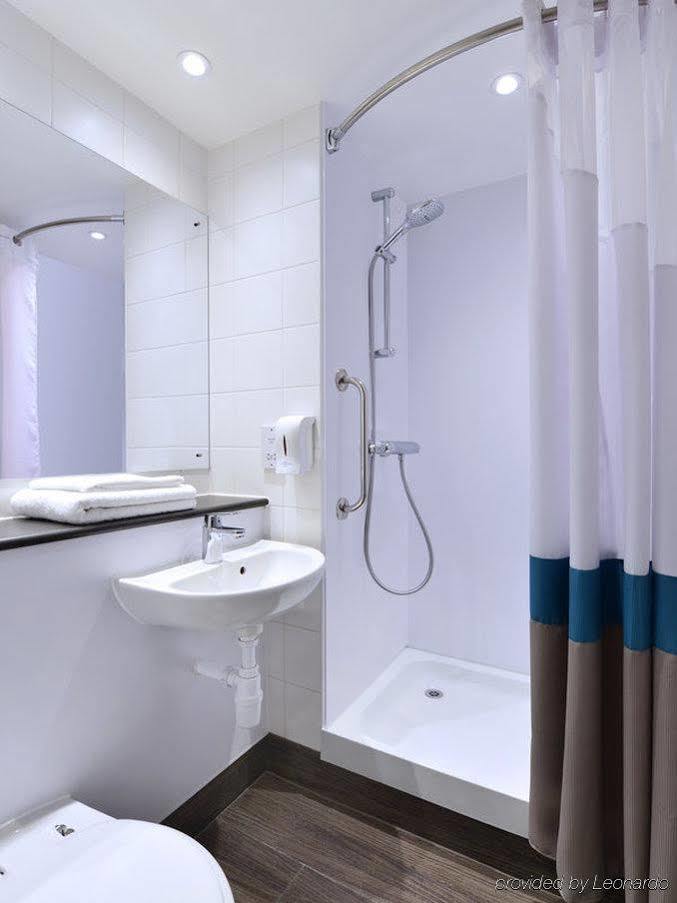 Travelodge London Central Waterloo Экстерьер фото